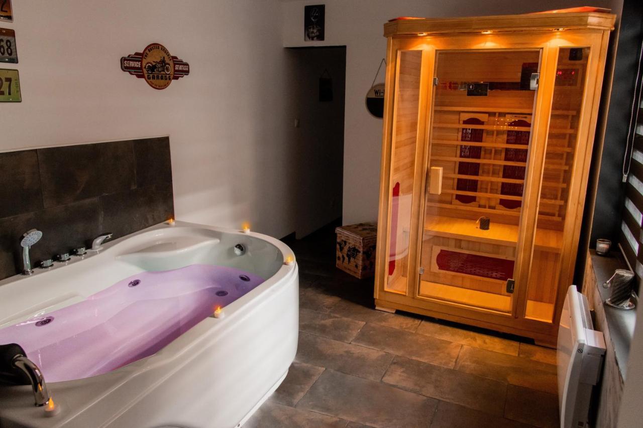 Aux 3 Nuances Suites Privatives & Spa 칼라이스 외부 사진
